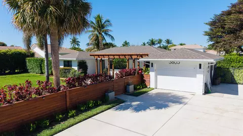 3605 S Lake Dr, Boynton Beach, FL 33435