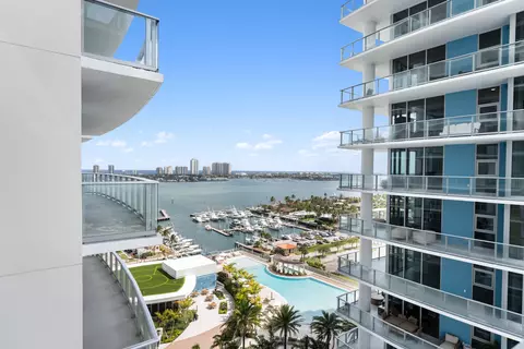 220 Lake Shore Dr #1523, Lake Park, FL 33403