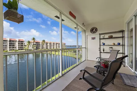 108 Half Moon Cir #C3, Hypoluxo, FL 33462
