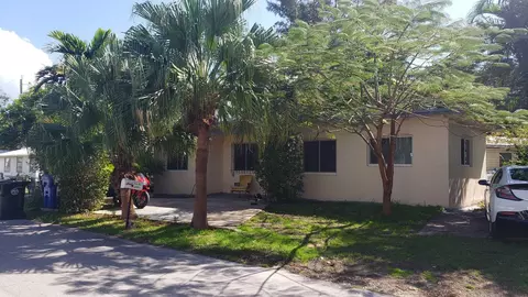 2334 NE 136th St, North Miami Beach, FL 33181