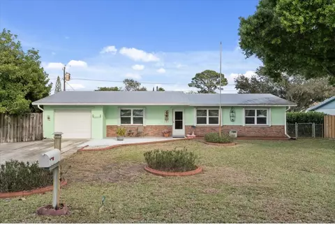 Exterior - 1341 SE Seashell Ln, Stuart, FL 34996 photo 2 of 7