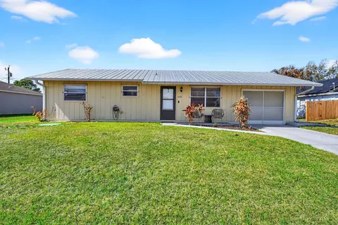 1652 SW Angelico Ln, Port Saint Lucie, FL 34984