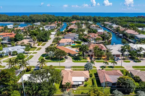 3363 NE 6th Dr, Boca Raton, FL 33431