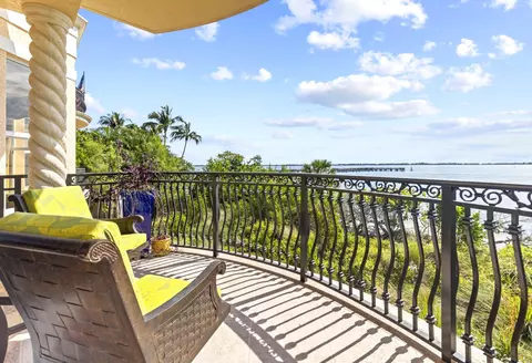 1533 NE Outrigger Landings Dr #3-205, Jensen Beach, FL 34957