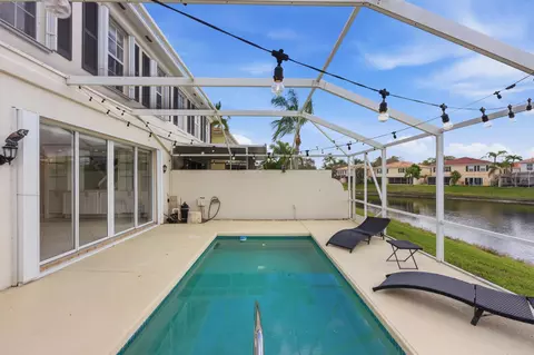 2122 Tigris Dr, West Palm Beach, FL 33411