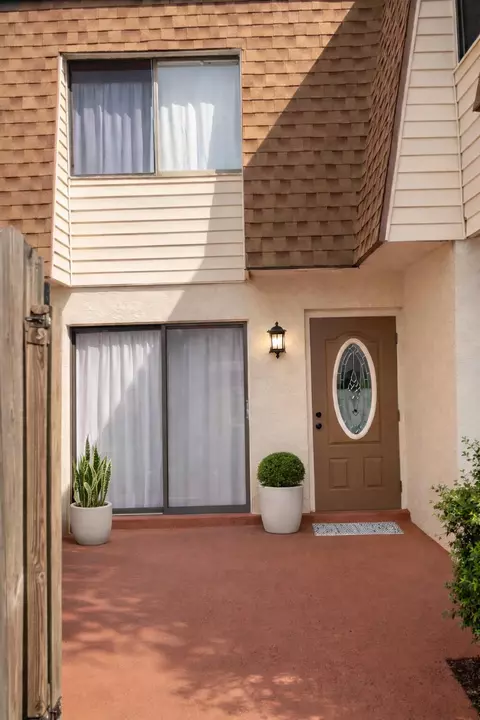 715 W Ocean Ave, Lantana, FL 33462