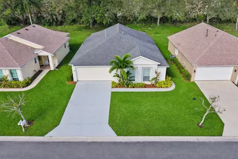220 SW Lake Forest Way, Port Saint Lucie, FL 34986