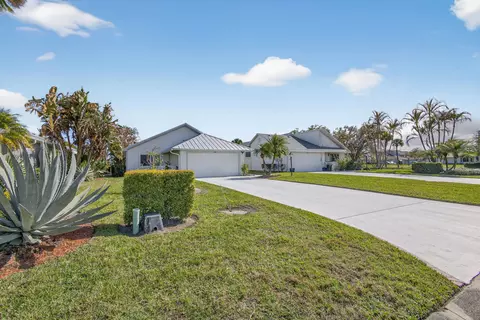 7198 SE Quincy Ter, Hobe Sound, FL 33455