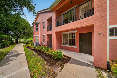 150 SW Peacock Blvd #26-102, Port Saint Lucie, FL 34986