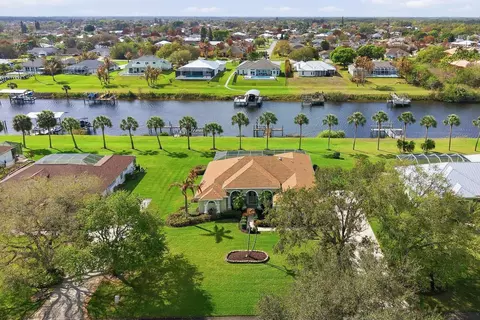 2634 SW River Shore Dr, Port Saint Lucie, FL 34984