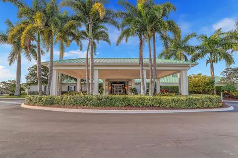 View/Area - 3572 SE Court Dr, Stuart, FL 34997 photo 2 of 10
