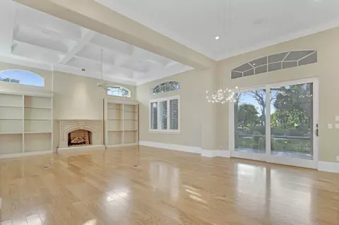 Living - 3572 SE Court Dr, Stuart, FL 34997 photo 4 of 8