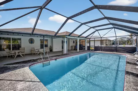 459 SE Nome Dr, Port Saint Lucie, FL 34984