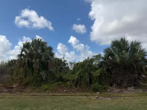 1658 SW Hampshire Ln, Port St Lucie, FL 34953