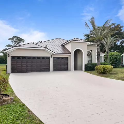 250 Button Bush Ln, Wellington, FL 33414