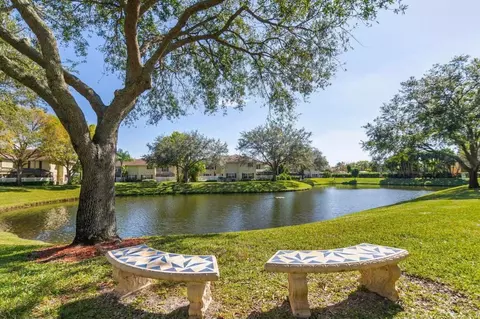 40 Essex Ct #A, Royal Palm Beach, FL 33411