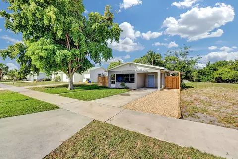 240 NW 9th Ave, Delray Beach, FL 33444