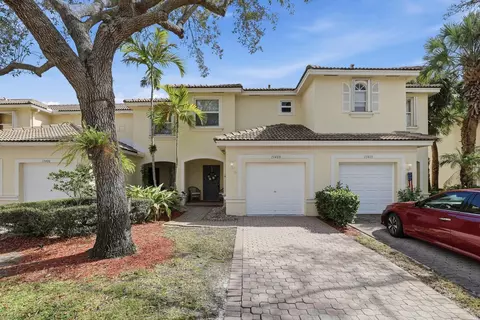 13408 Georgian Ct, Wellington, FL 33414
