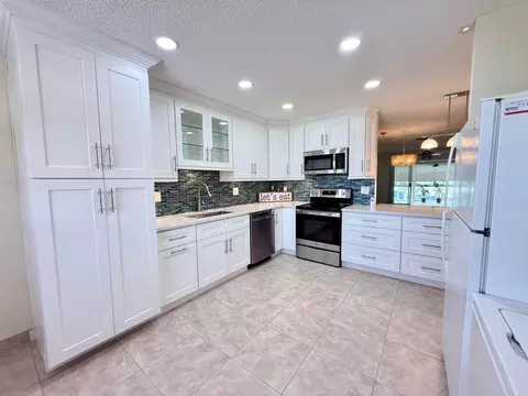 1740 NW 19th Ter #202, Delray Beach, FL 33445