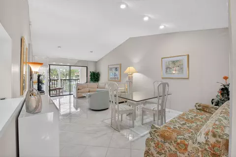 15235 Lakes Of Delray Blvd #303, Delray Beach, FL 33484