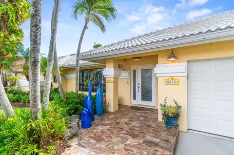 6016 Sunberry Cir, Boynton Beach, FL 33437