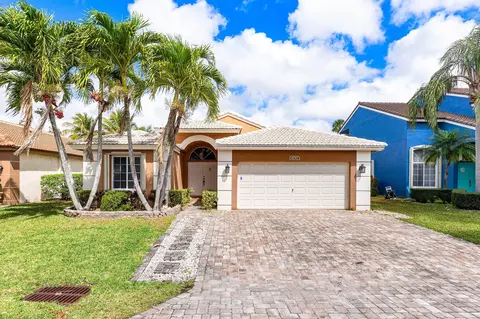 4797 NW 7th Pl, Deerfield Beach, FL 33442