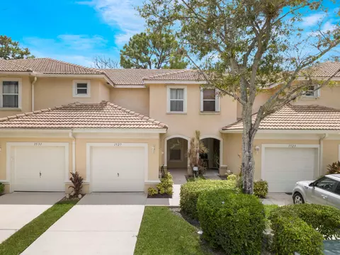 1527 Barrymore Ct, Wellington, FL 33414