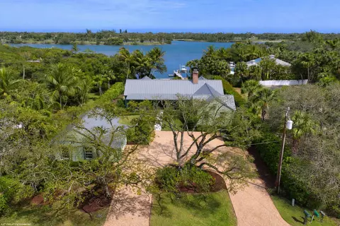 12025 SE Laurel Ln, Hobe Sound, FL 33455