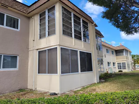 700 Lori Dr #203, Palm Springs, FL 33461