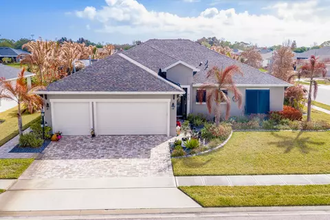 4160 Negal Cir, Melbourne, FL 32901