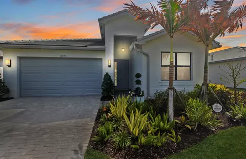 12399 SW Blue Mangrove Pkwy, Port Saint Lucie, FL 34987