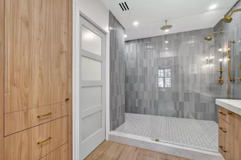 Bath - 1403 Mainsail Cir, Jupiter, FL 33477 photo 6 of 8