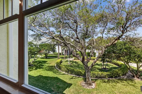 Exterior - 1403 Mainsail Cir, Jupiter, FL 33477 photo 5 of 9