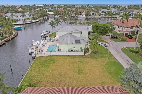 2821 NE 32nd St, Lighthouse Point, FL 33064