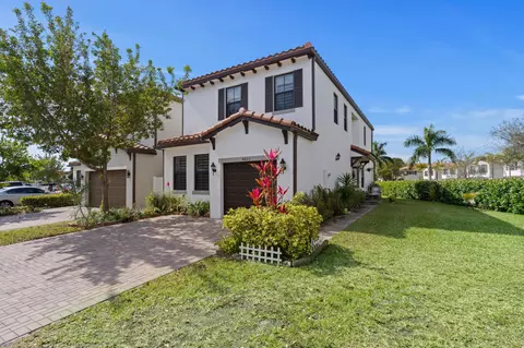 4021 Sycamore Cv, Riviera Beach, FL 33410