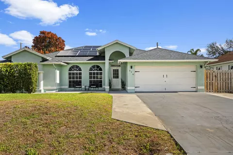 314 SE Fisk Rd, Port Saint Lucie, FL 34984