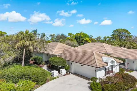 2201 NW Seagrass Dr, Palm City, FL 34990
