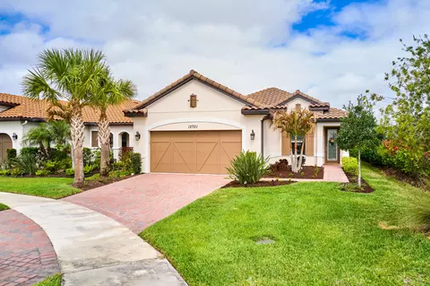 12701 SW Ambra St, Port Saint Lucie, FL 34987