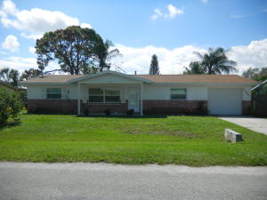 2080 SE Madison St, Stuart, FL 34997 photo 1