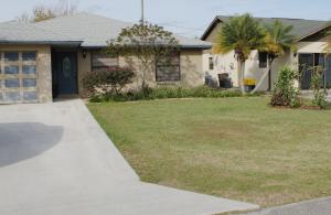 5902 SE Wilsie Dr, Stuart, FL 34997 photo 1