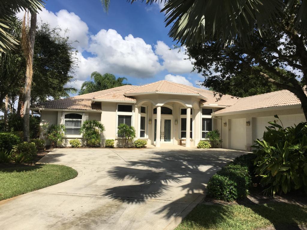 19184 SE Old Trail E Dr, Jupiter, FL 33478 photo 1