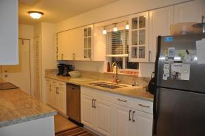 330 NE 24th St, Boca Raton, FL 33431