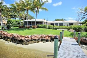 63 River Dr, Tequesta, FL 33469 photo 1
