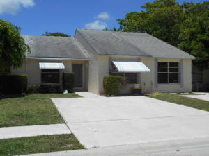 121 Pinewood Ct, Jupiter, FL 33458 photo 1