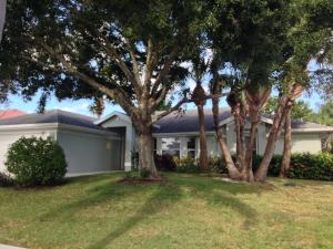 566 N Cypress Dr, Tequesta, FL 33469 photo 1