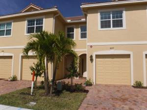 627 SW Glen Crest Way, Stuart, FL 34997 photo 1