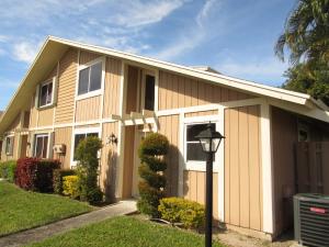 272 Maplecrest Cir, Jupiter, FL 33458 photo 1