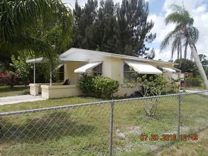 1720 NE Seneca Ave, Stuart, FL 34994 photo 1
