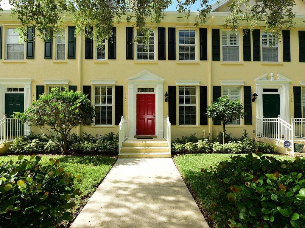 334 Jacaranda Dr, Jupiter, FL 33458 photo 1