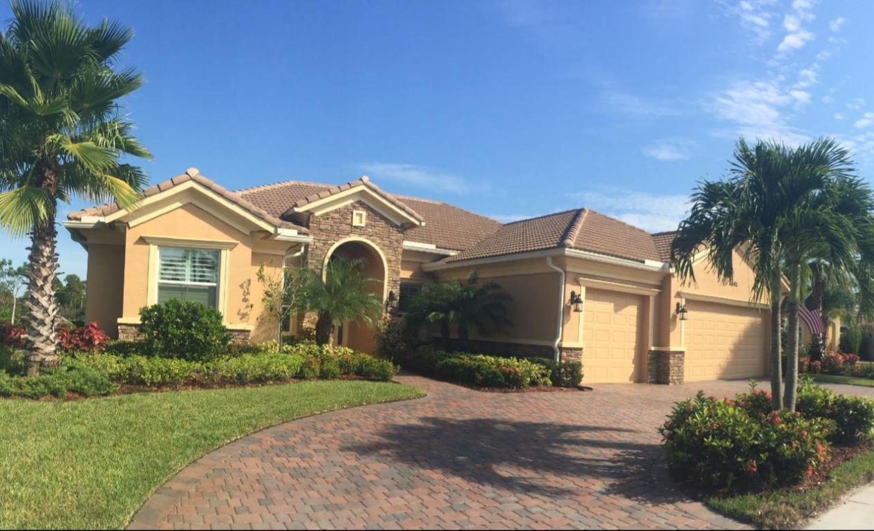 7641 SE Belle Maison Dr, Stuart, FL 34997 photo 1